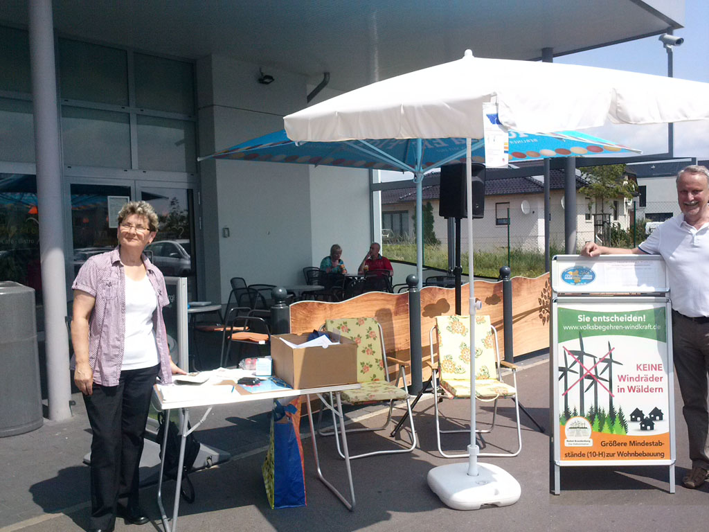 Infostand in Ahrensfelde